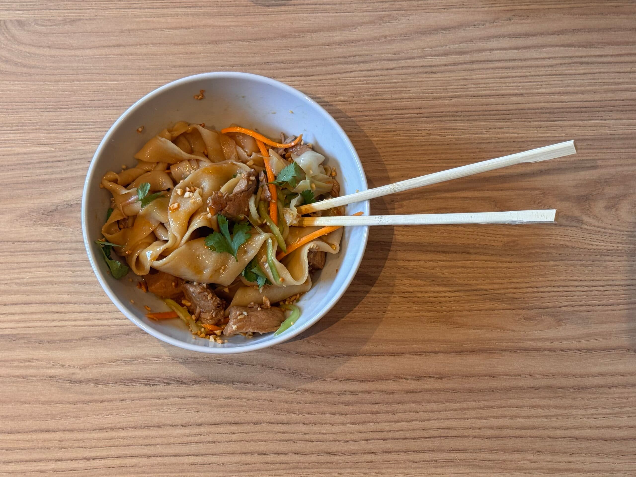 Biang Biang Theory в Амзеи: новая лапшовая в Бухаресте с hand-pulled noodles